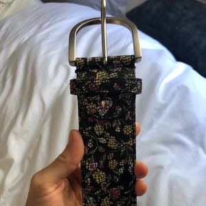 Tailored sportsman small belt